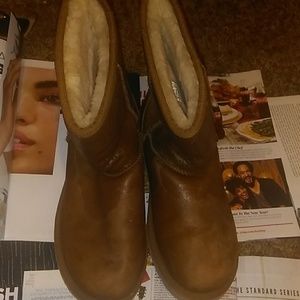 Ugga leather boots